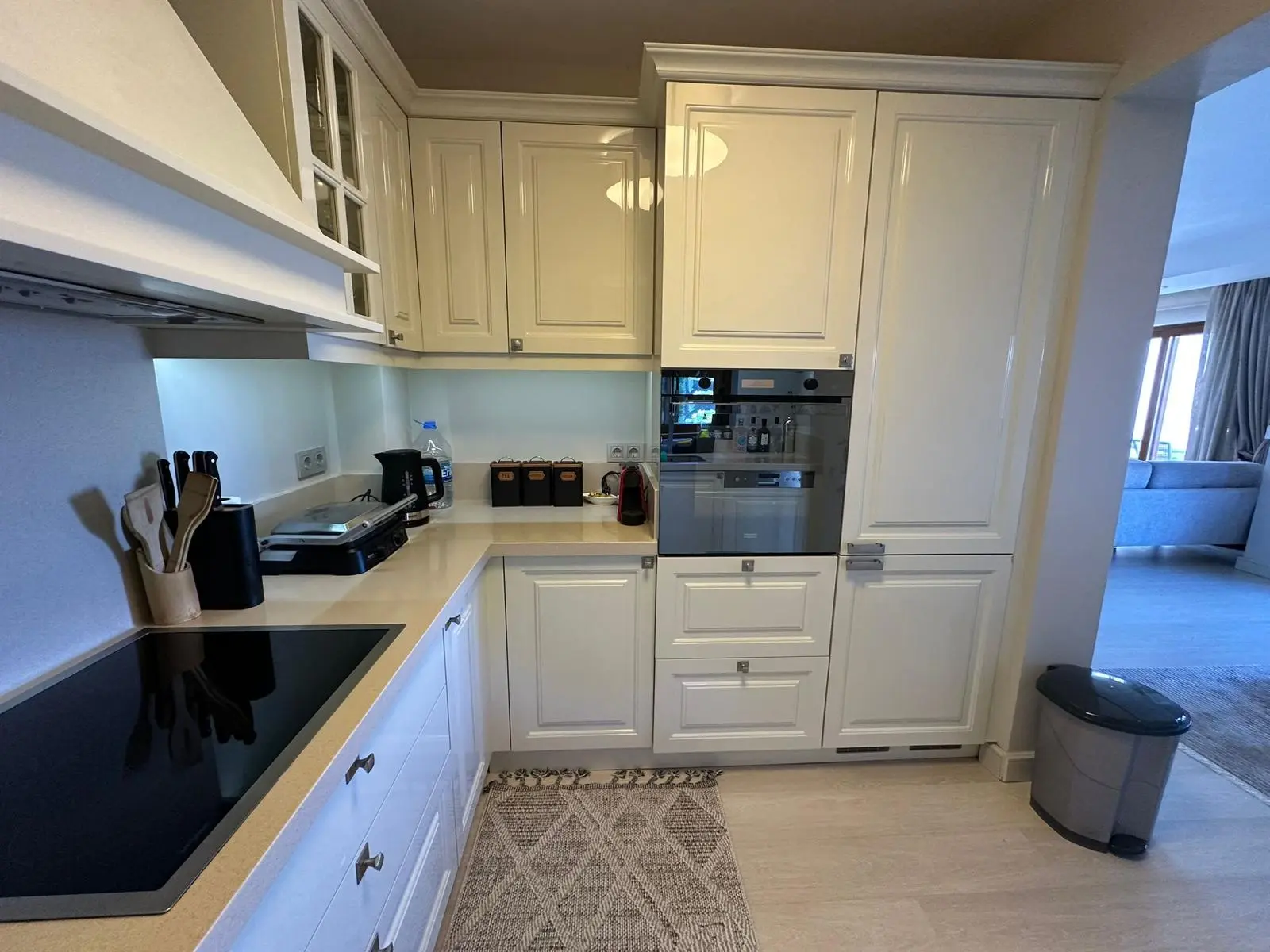 Modern kitchen